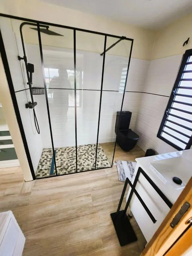 Les Villas Jasmin Standing Piscine Chauffee Jacuzzi 5 Ch 14 Pers Baie-Mahault