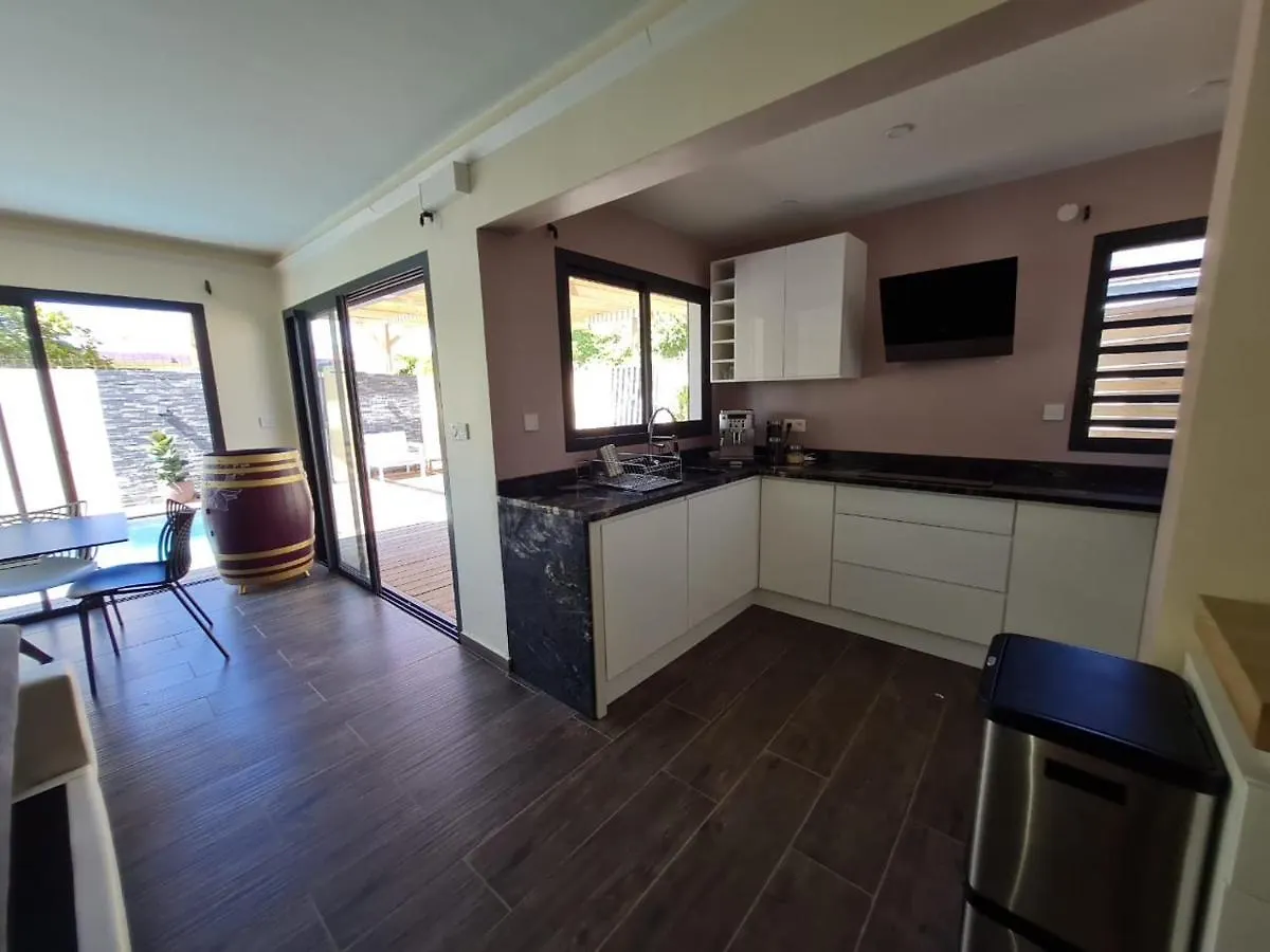 Les Villas Jasmin Standing Piscine Chauffee Jacuzzi 5 Ch 14 Pers Baie-Mahault Guadeloupe