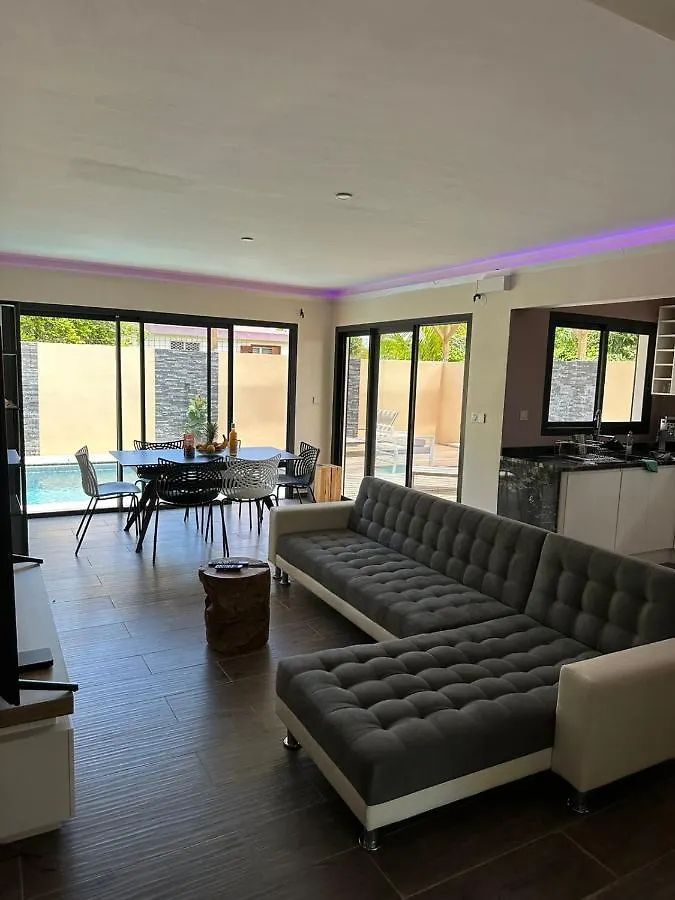 Les Villas Jasmin Standing Piscine Chauffee Jacuzzi 5 Ch 14 Pers Baie-Mahault