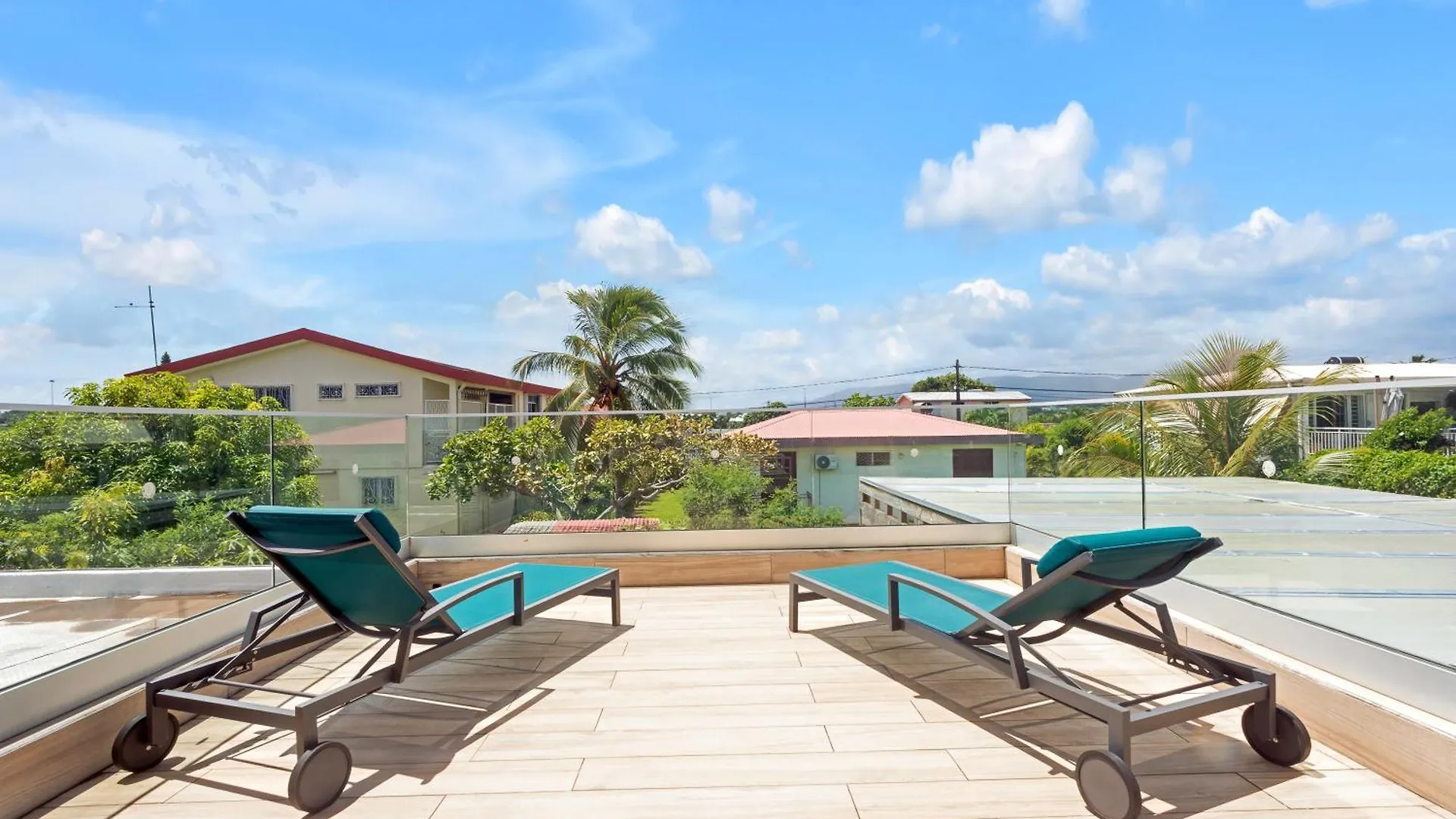 Les Villas Jasmin Standing Piscine Chauffee Jacuzzi 5 Ch 14 Pers Baie-Mahault 0*,  Guadeloupe