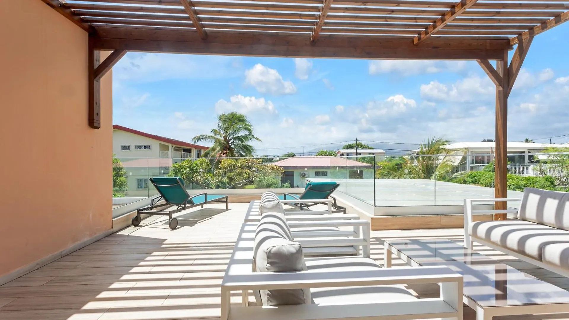 Les Villas Jasmin Standing Piscine Chauffee Jacuzzi 5 Ch 14 Pers Baie-Mahault