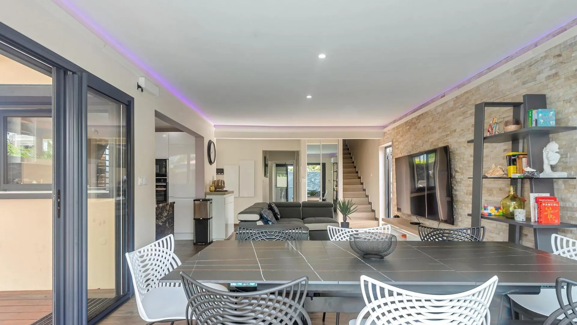 Les Villas Jasmin Standing Piscine Chauffee Jacuzzi 5 Ch 14 Pers Baie-Mahault
