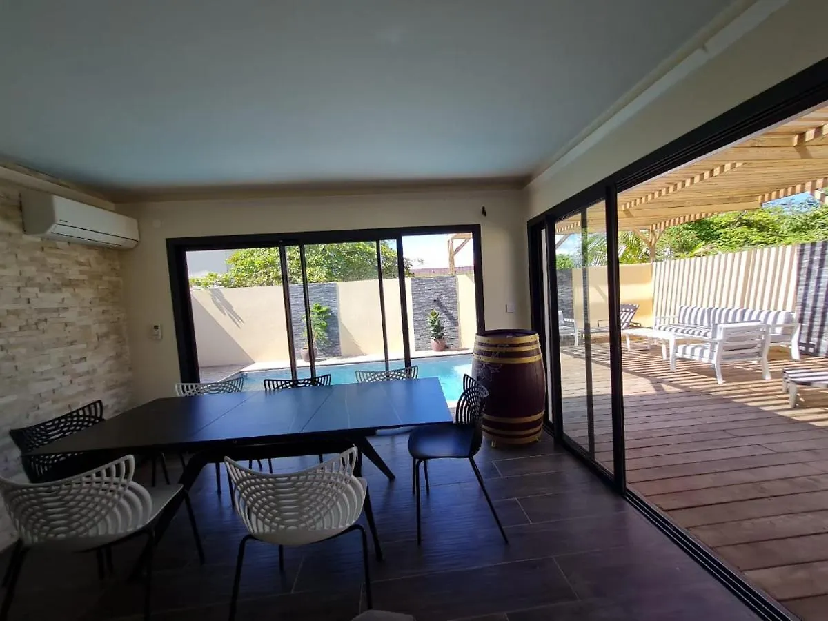 Les Villas Jasmin Standing Piscine Chauffee Jacuzzi 5 Ch 14 Pers Baie-Mahault 0*,  Guadeloupe