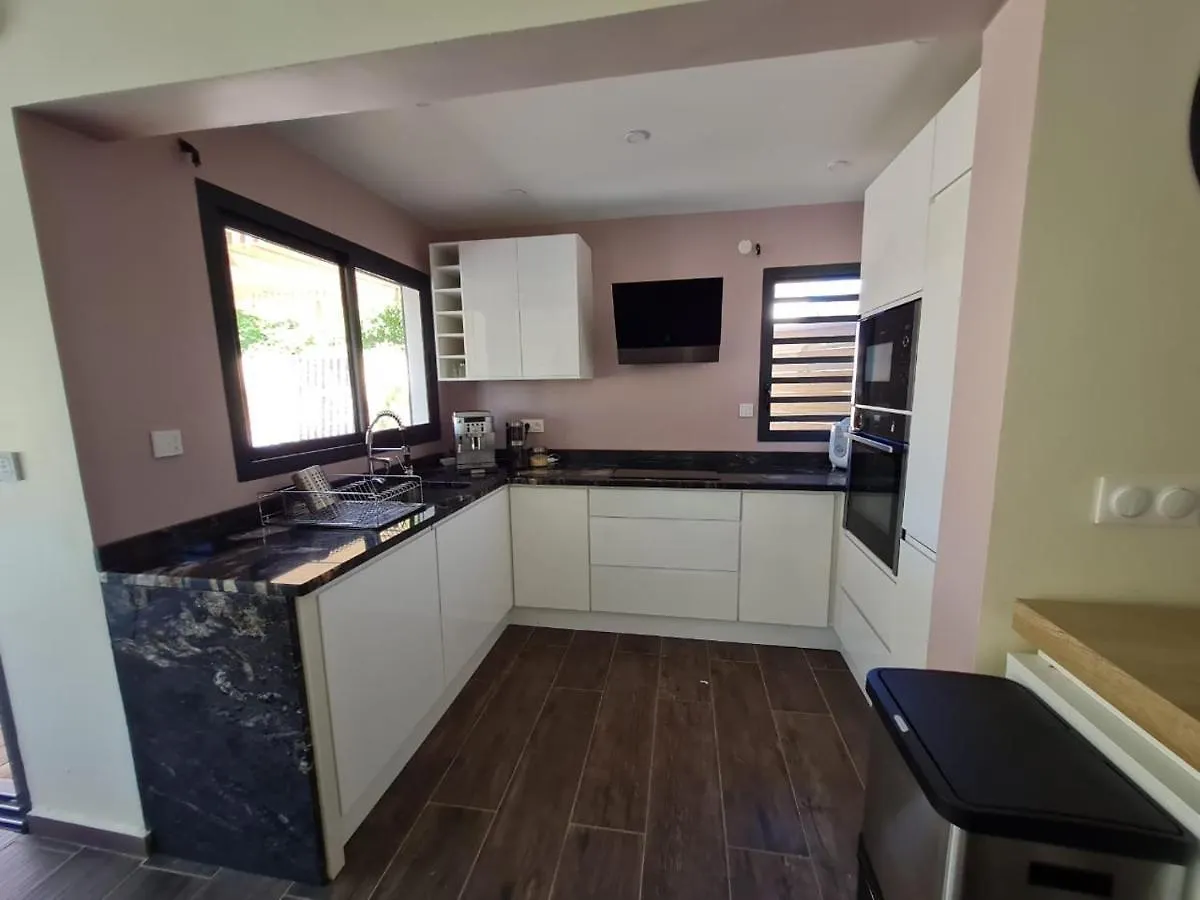 Les Villas Jasmin Standing Piscine Chauffee Jacuzzi 5 Ch 14 Pers Baie-Mahault