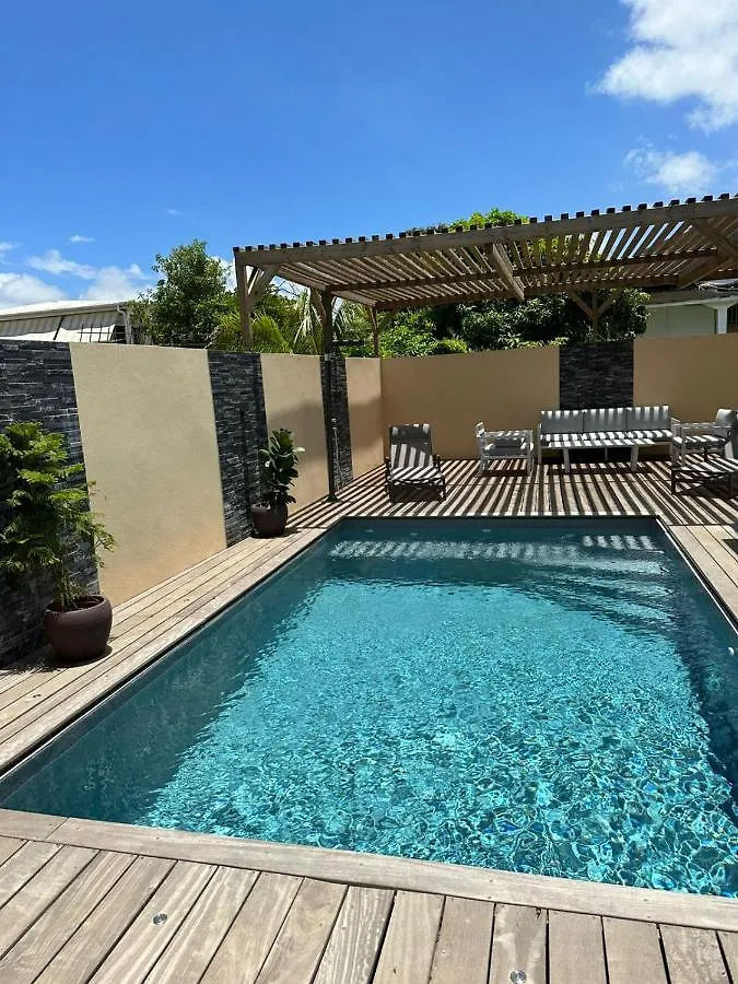 Les Villas Jasmin Standing Piscine Chauffee Jacuzzi 5 Ch 14 Pers Baie-Mahault 0*,