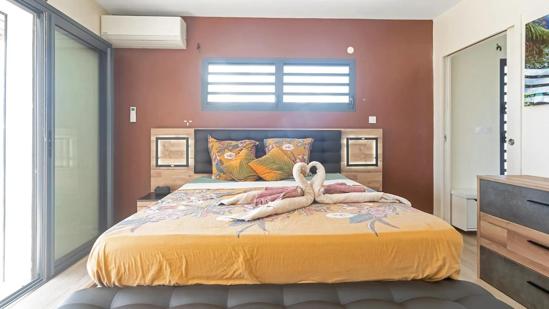 Les Villas Jasmin Standing Piscine Chauffee Jacuzzi 5 Ch 14 Pers Baie-Mahault 0*,  Guadeloupe